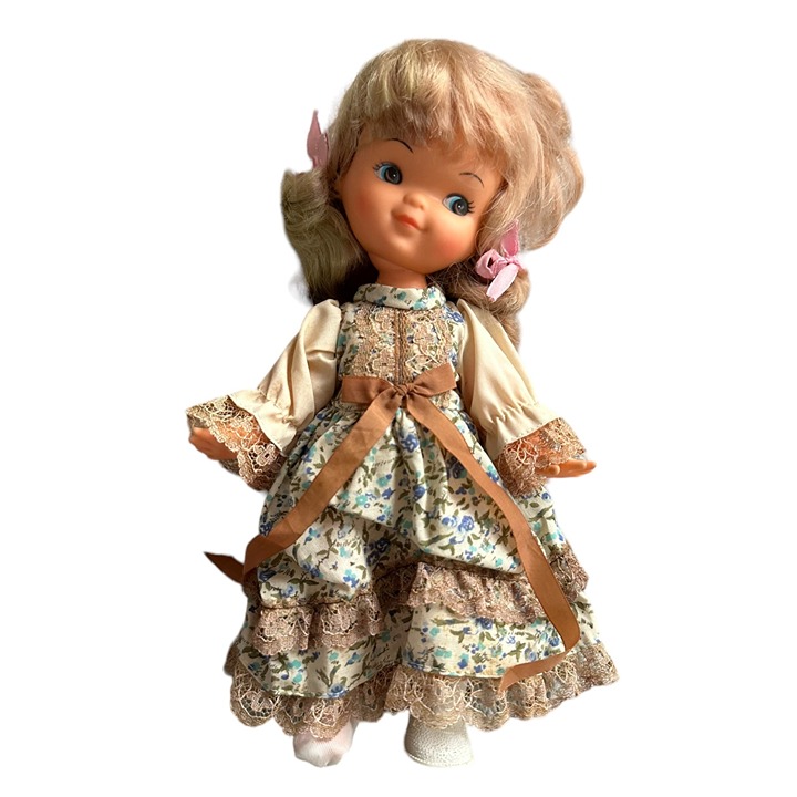 Vintage Hong Kong Doll in beautiful outfit