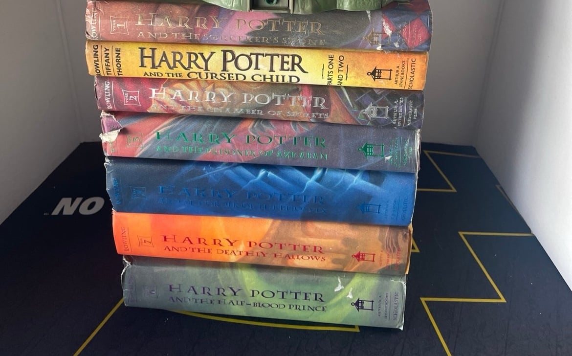 Harry Potter book set with curse child missing book 4