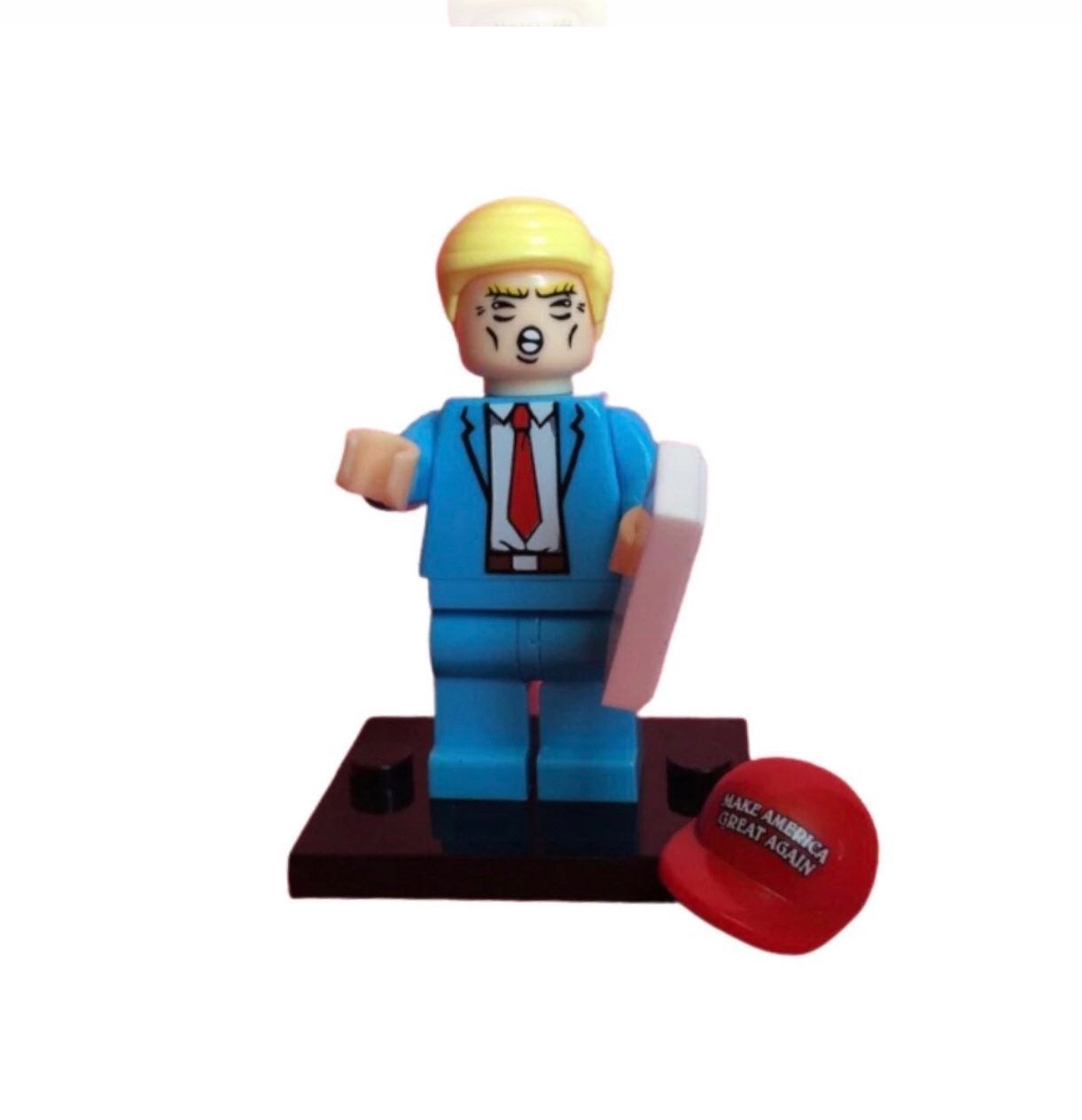 3 RAre Trump mini-figures with hat- Best deal