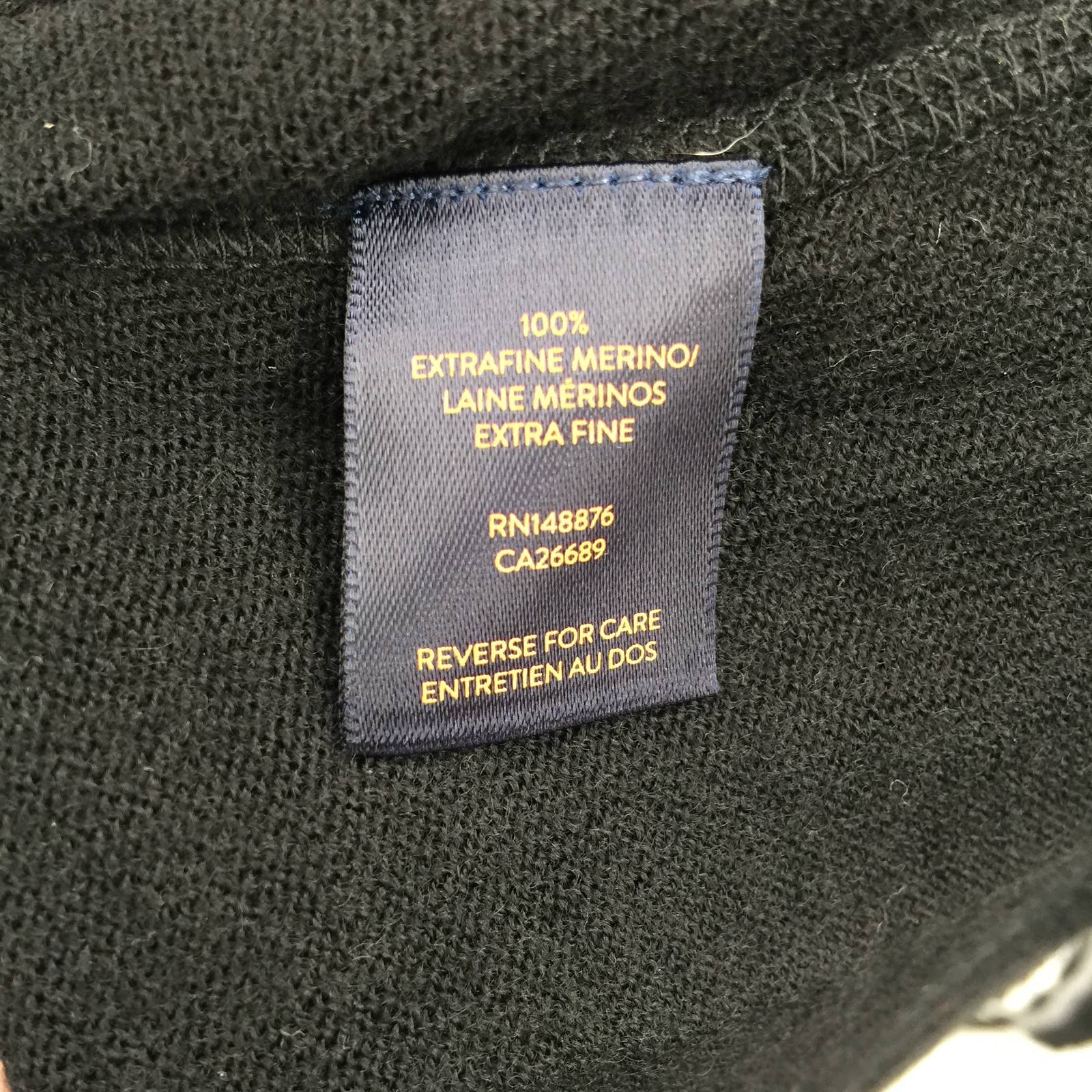 Good Man shops Brand Colorblock Raglan 100% Merino Wool Sweater Black/Gray SZ XX-Large