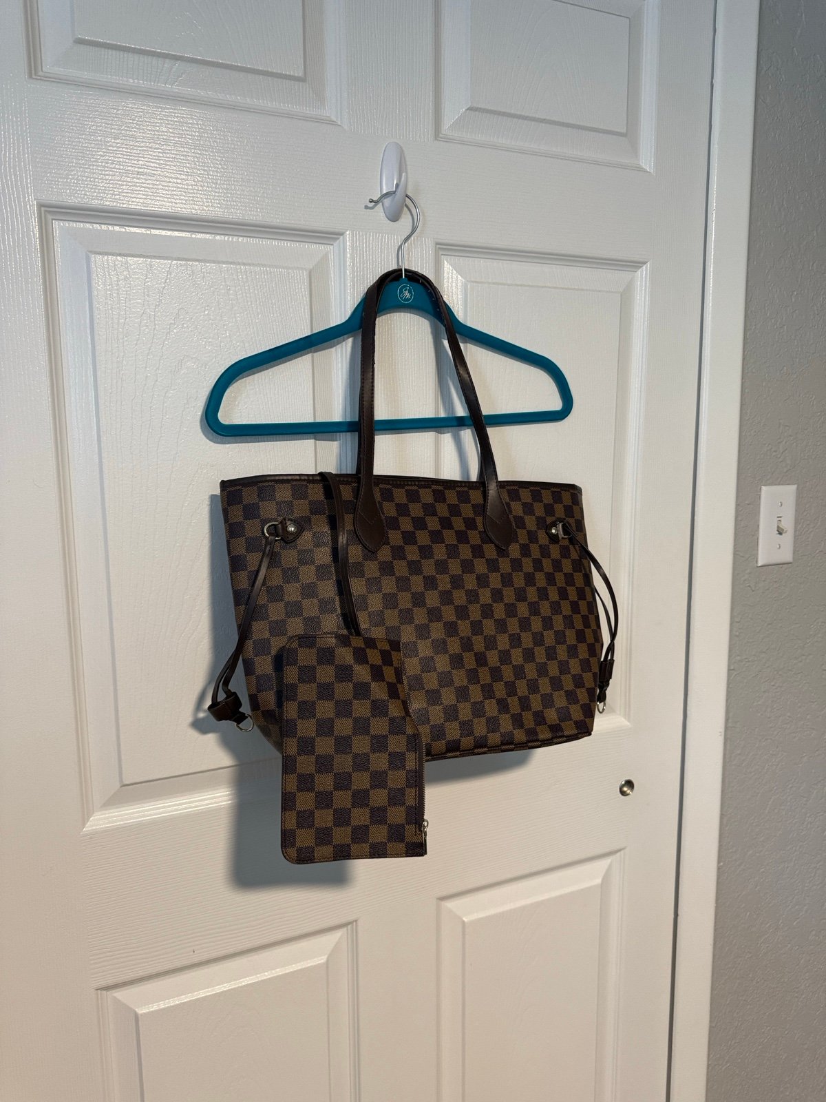 Daisy Rose- Checkered Luxury Tote Purse & Wristlet