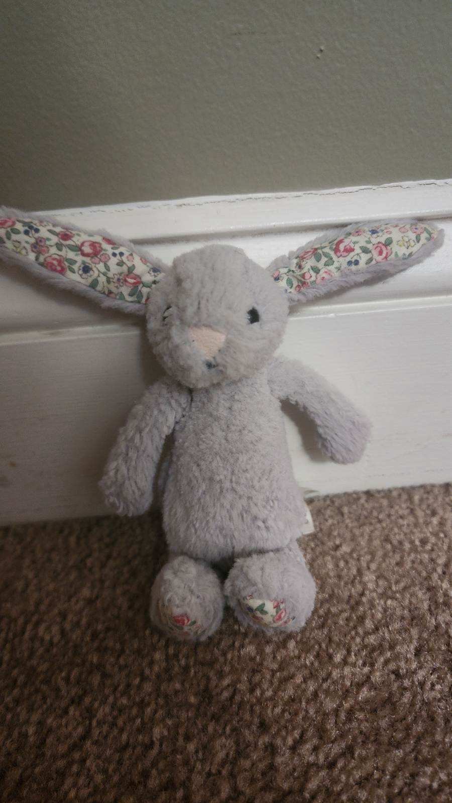 Bashful Silver Blossom Bunny (2nd Generation) – Tiny