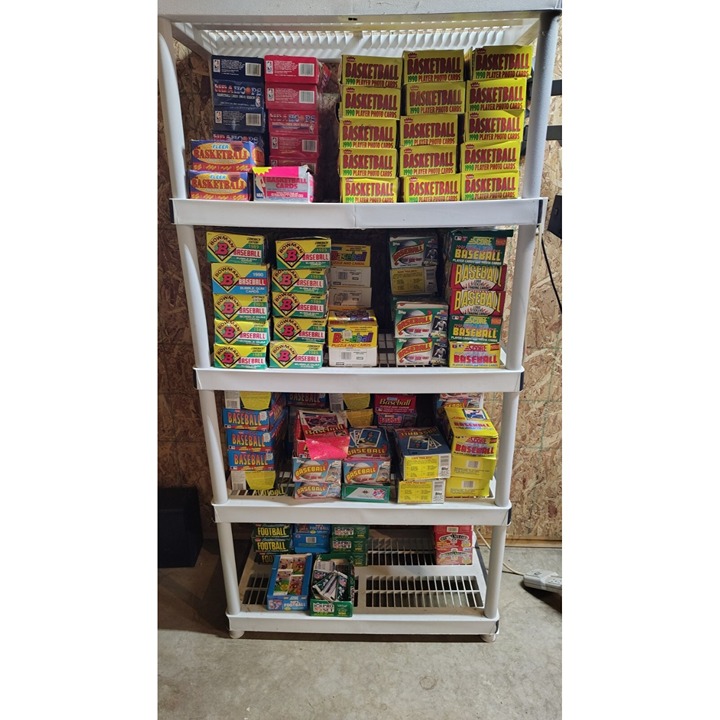 LOT OF 300 OLD VINTAGE UNOPENED BASEBALL CARDS IN PACKS