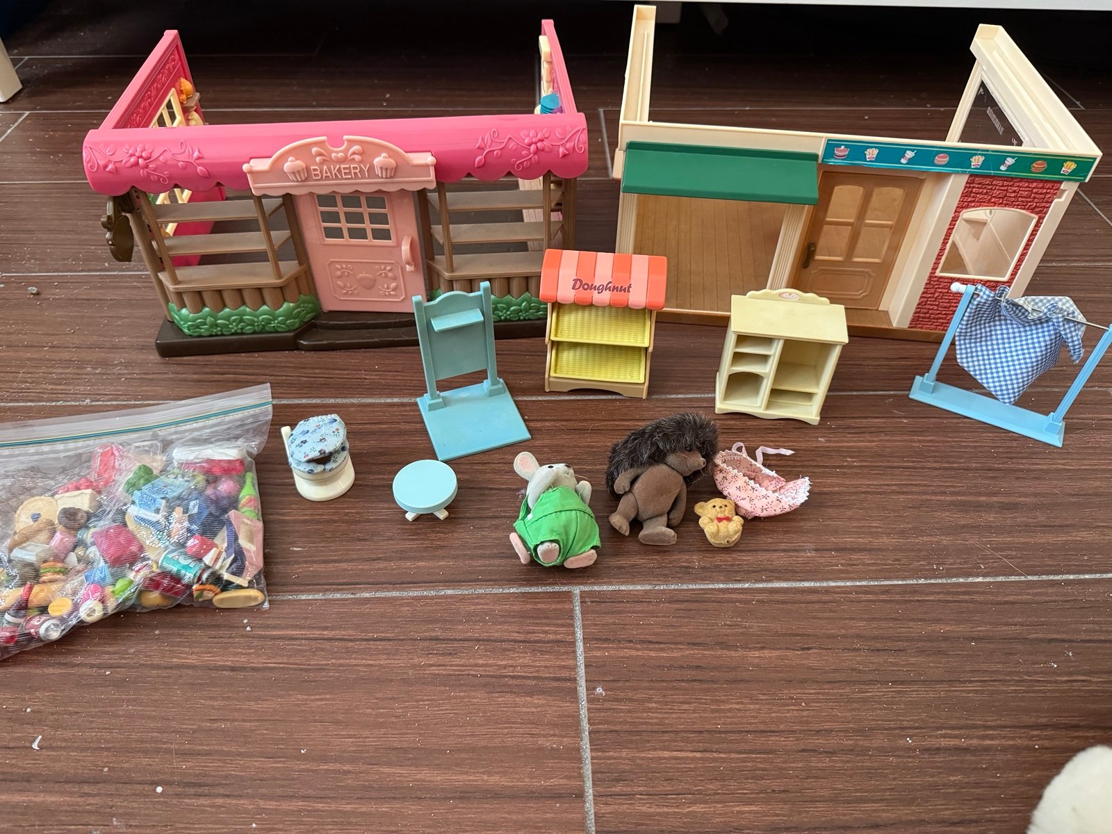 Vintage Calico Critters playset