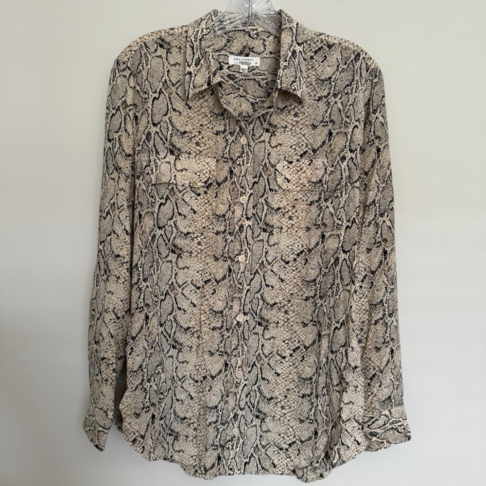 Equipment Silk Snakeskin Print Button Up Blouse Size Large Long Sleeve Collared