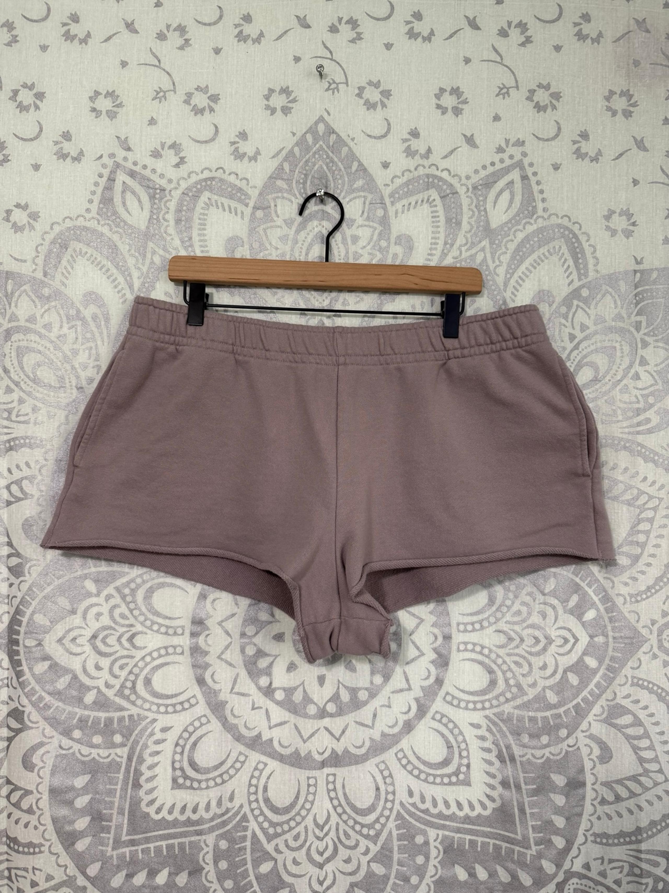 Nice No Boundaries NoBo Walmart Shorty Booty Shorts Cotton Blend Soft Grey XXL