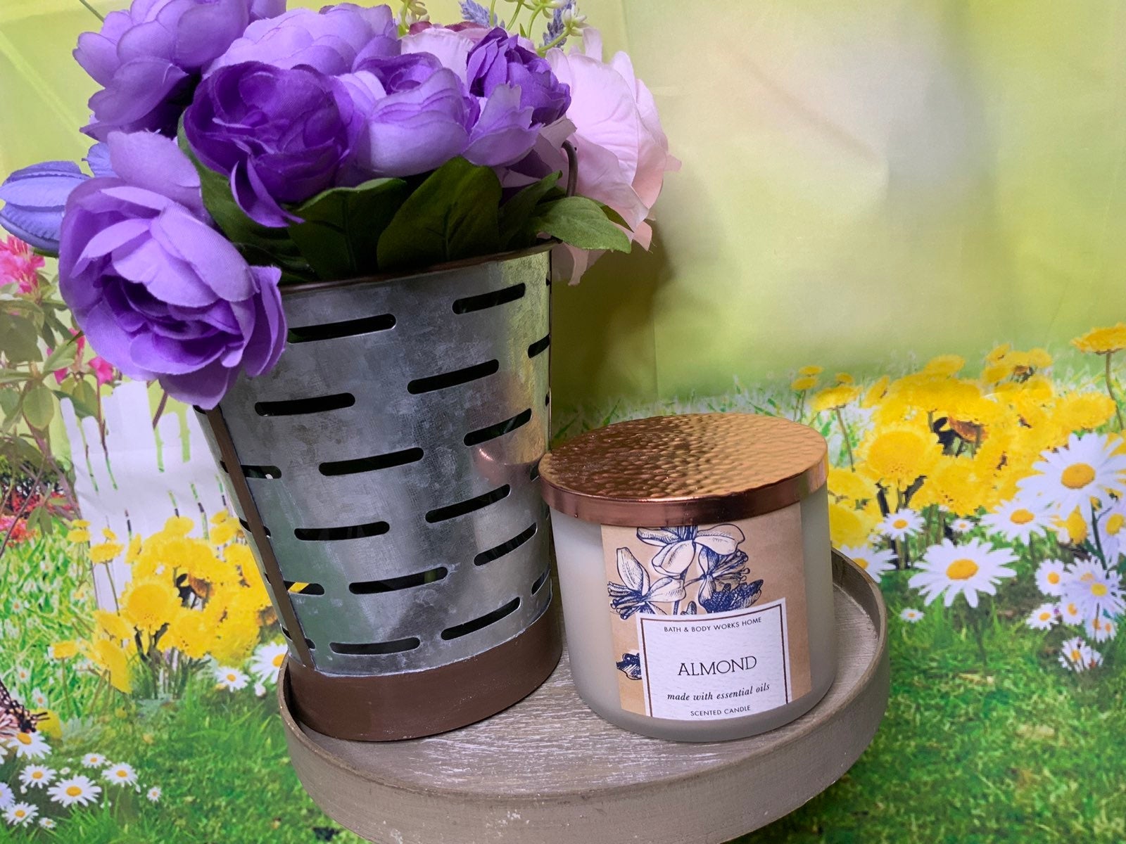 ALMOND made with essential oils Candle