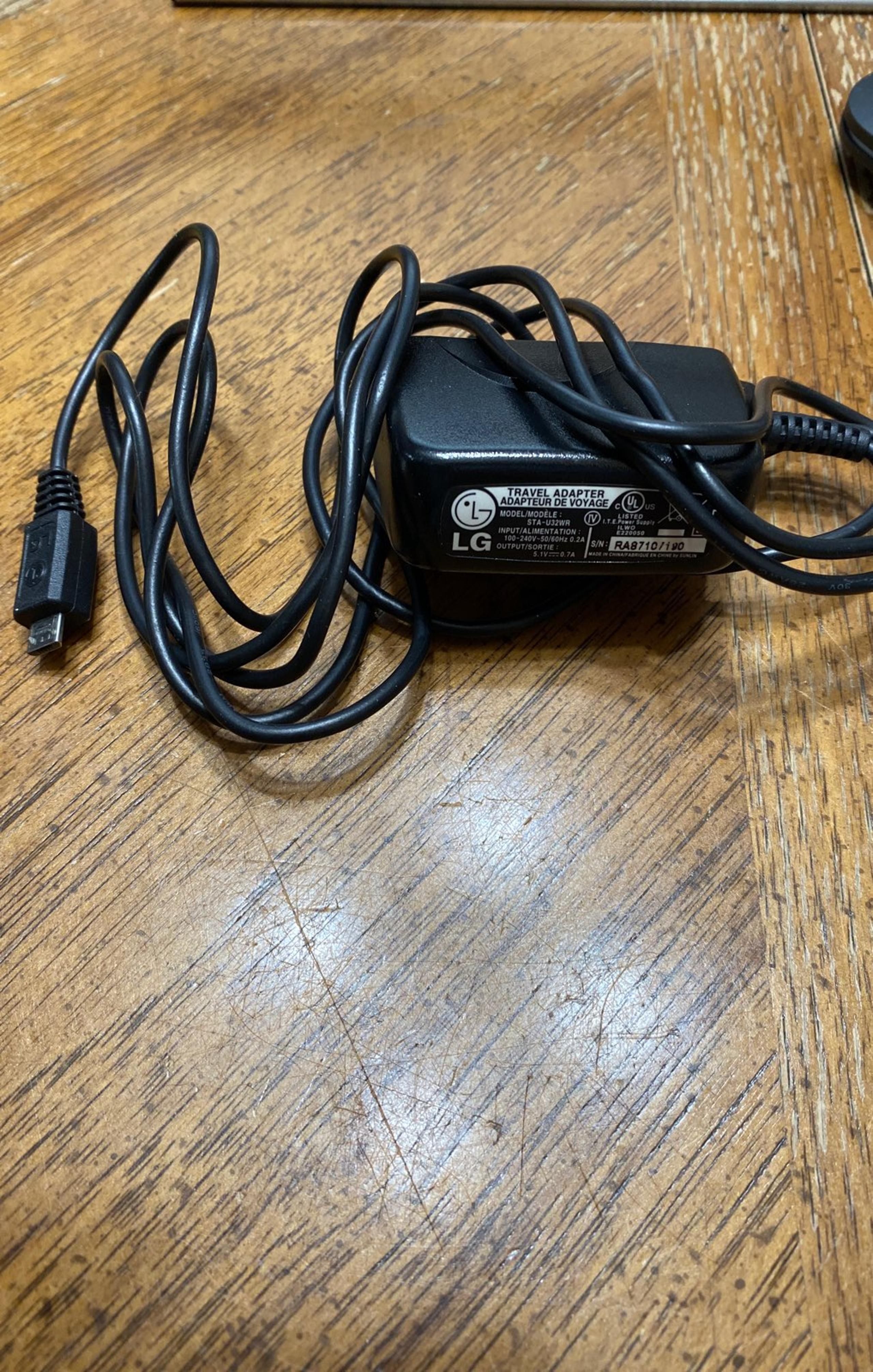 LG travel adaptor