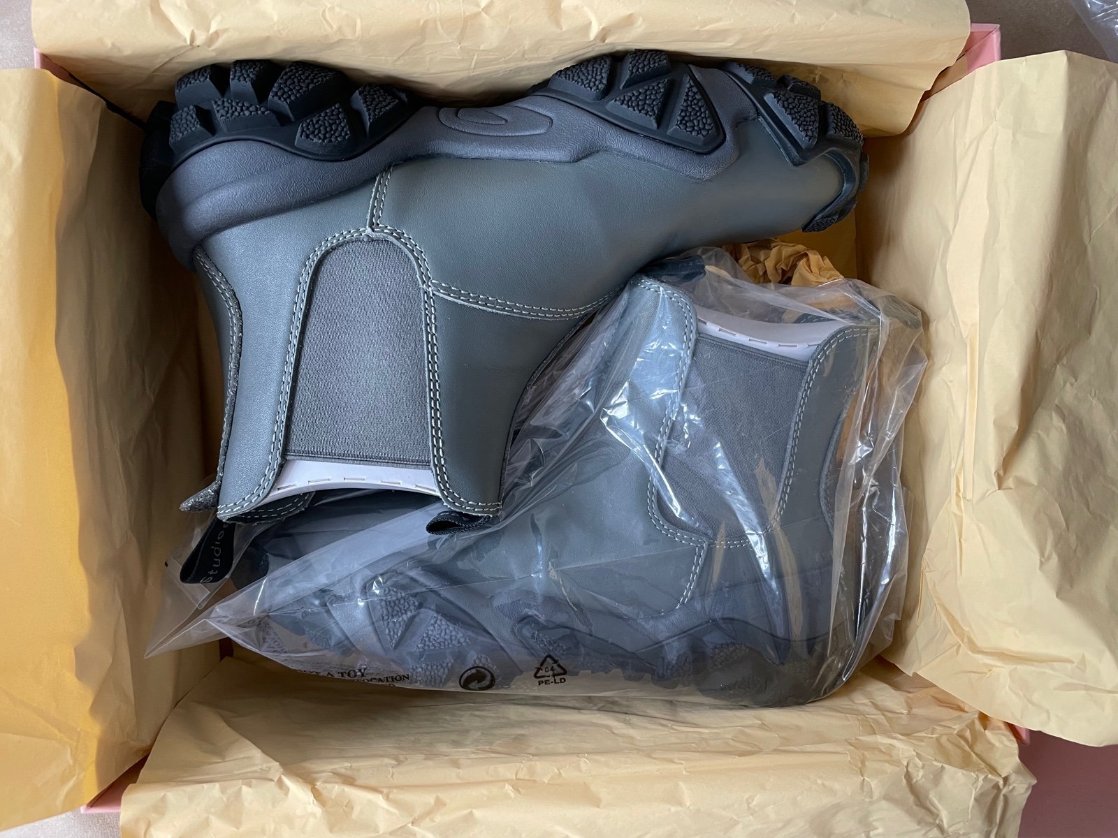 Acne Green Technical Chelsea Boots NWB sz 41