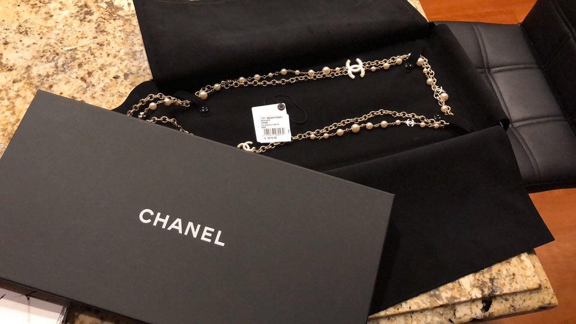 chanel sweater chain/necklace