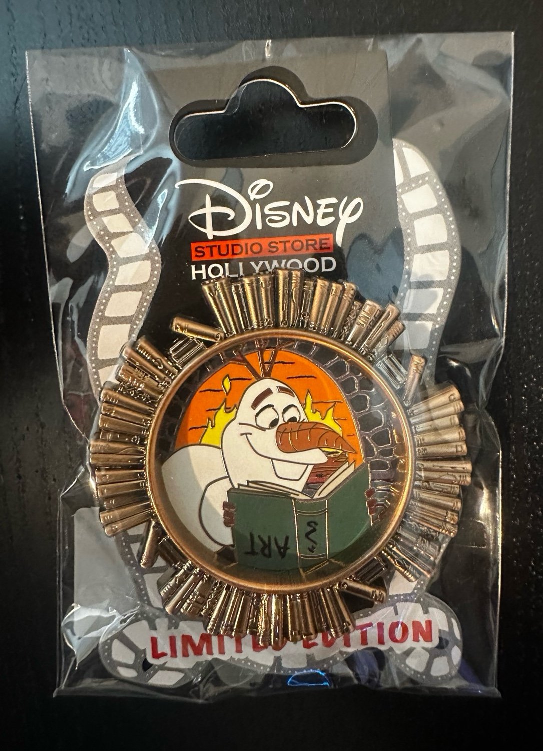 Disney D23 Expo 2024 DSSH Circle of Books Olaf Frozen Pin