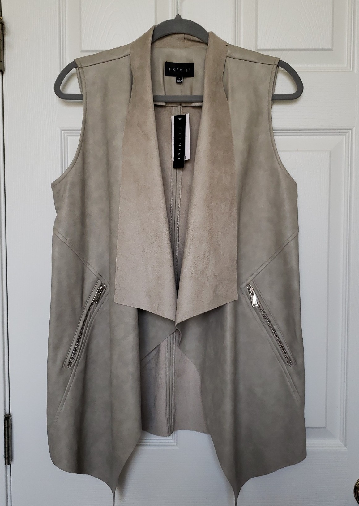 Premise Woman's Faux Leather Open Front Drapy Front Vest Zip Up Pockets Size M