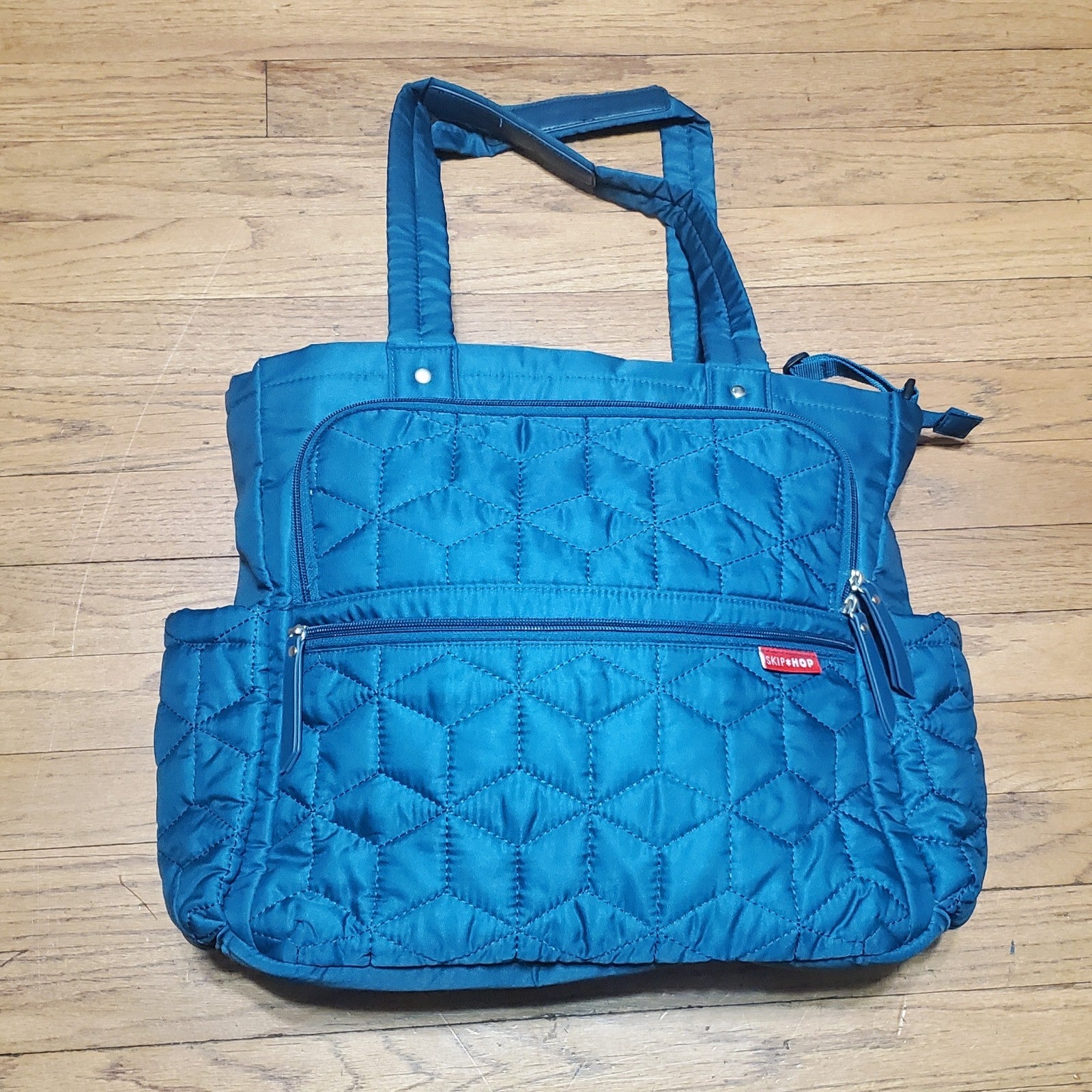Skip Hop Forma Diaper Bag.