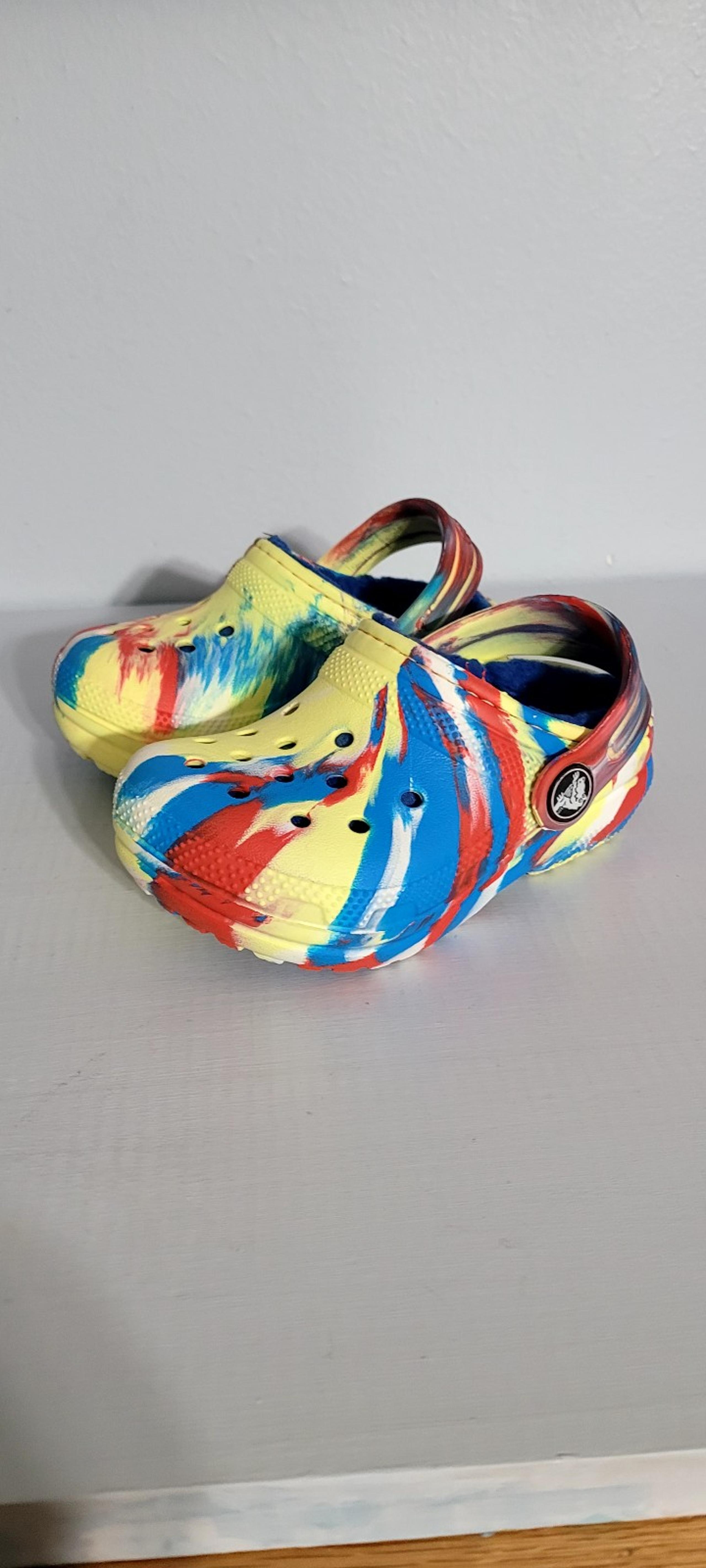 Crocs Fleece Lined Unisex Toddler Clogs Size C6