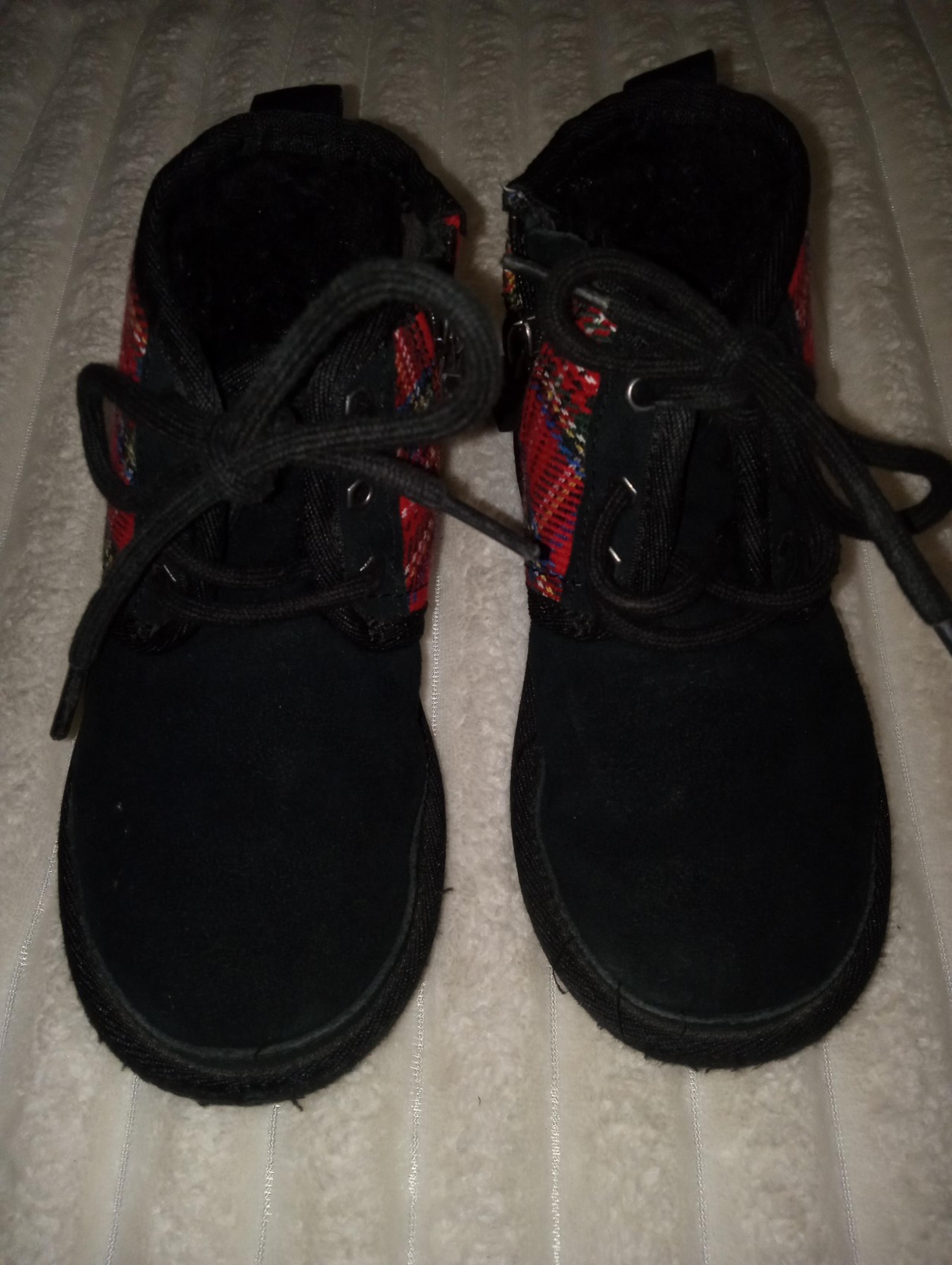 UGG Neumel Boots Girls Size 10 Black Red Plaid Fashion Shoes