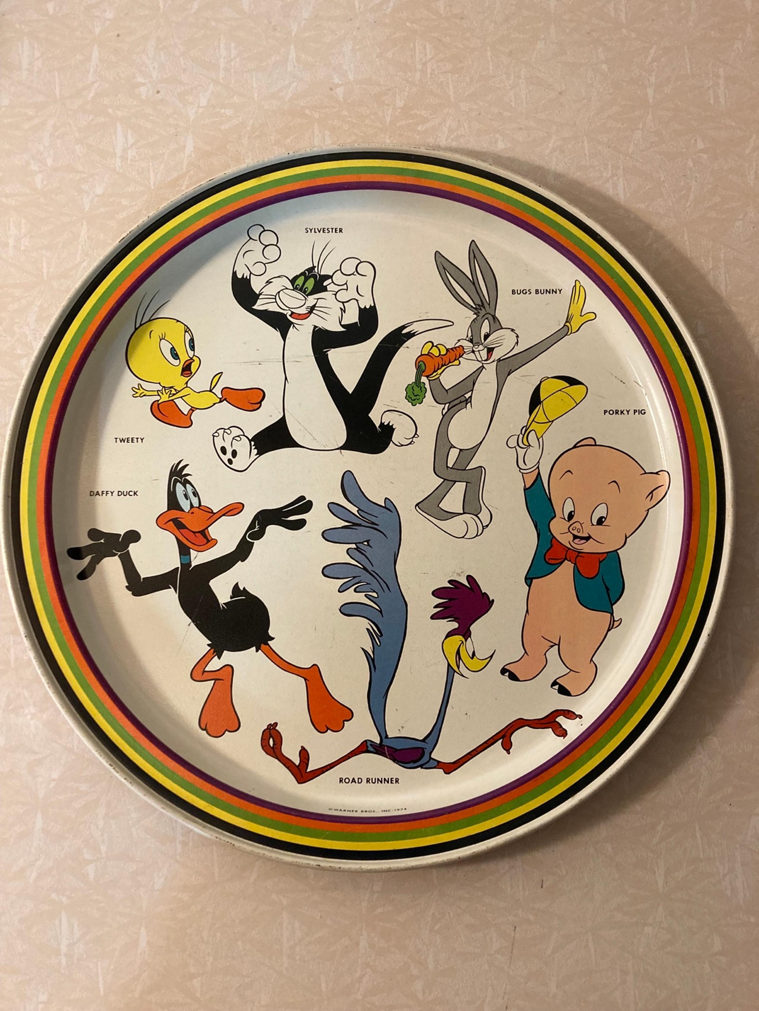 Vintage 1974 Looney Tunes Metal Tray
