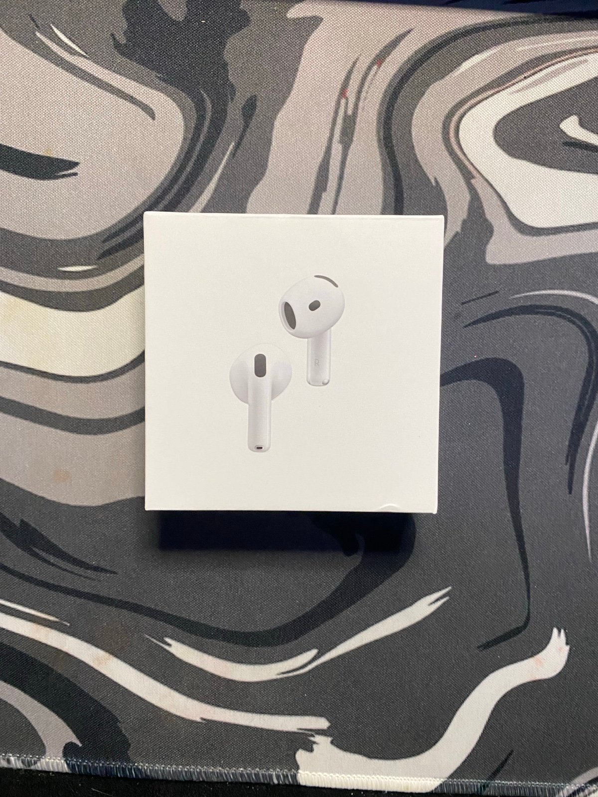 AirPods 4