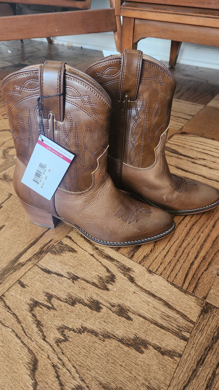 Nocona Womens short western boots, size 8.5 NWT