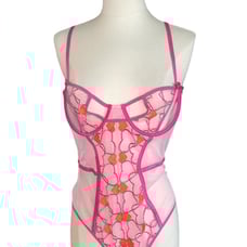 Pretty Little Thing Plus Pink Contrast Embroidered Heart Lace Up Lingerie Bodysu