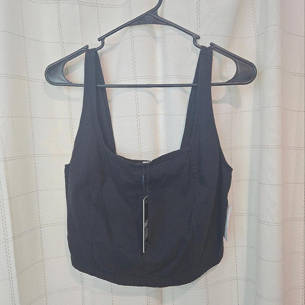 Habitual Crop Top