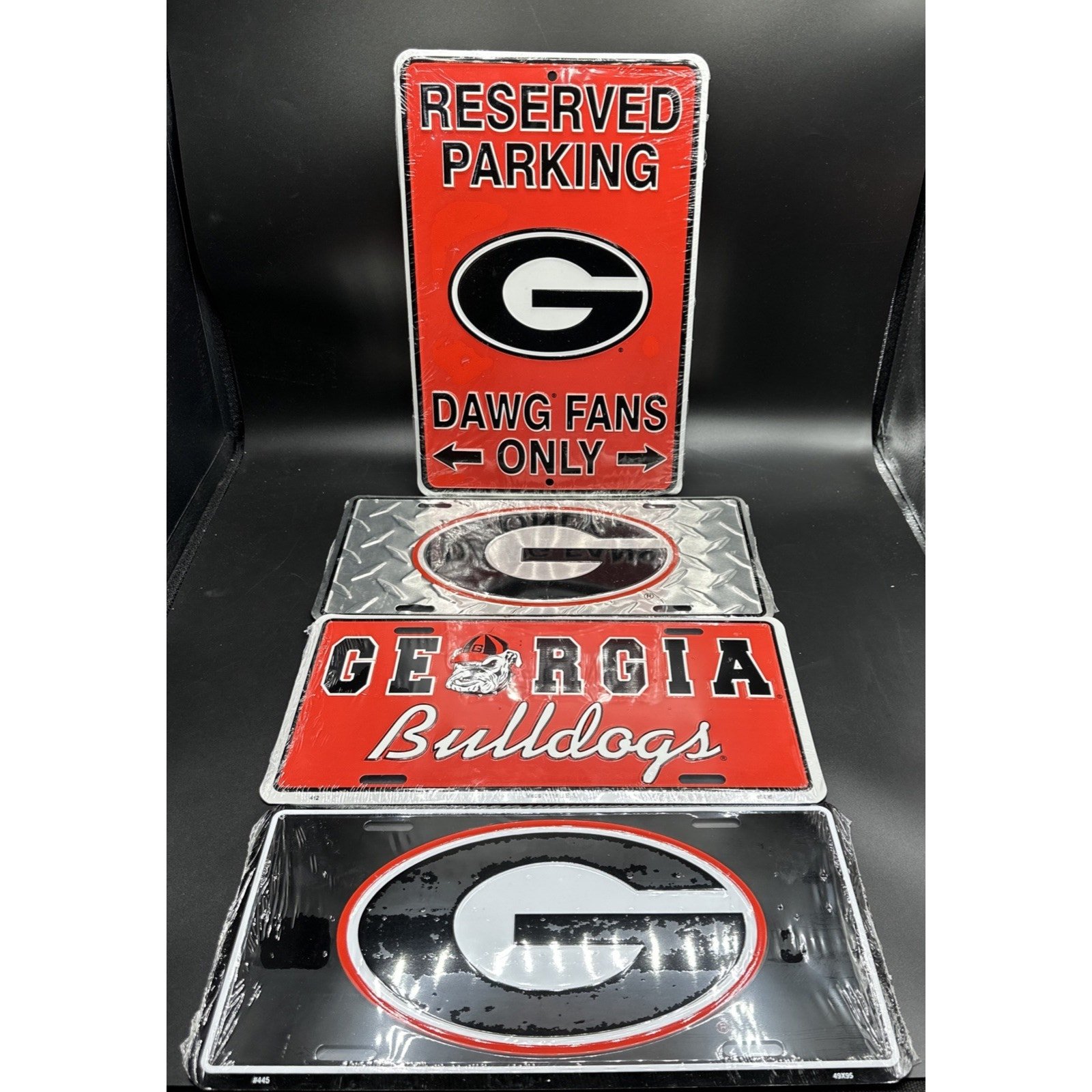 Georgia Bulldogs (3) licence Plates and (1) GA Parking Sign Bundle Brand NEW