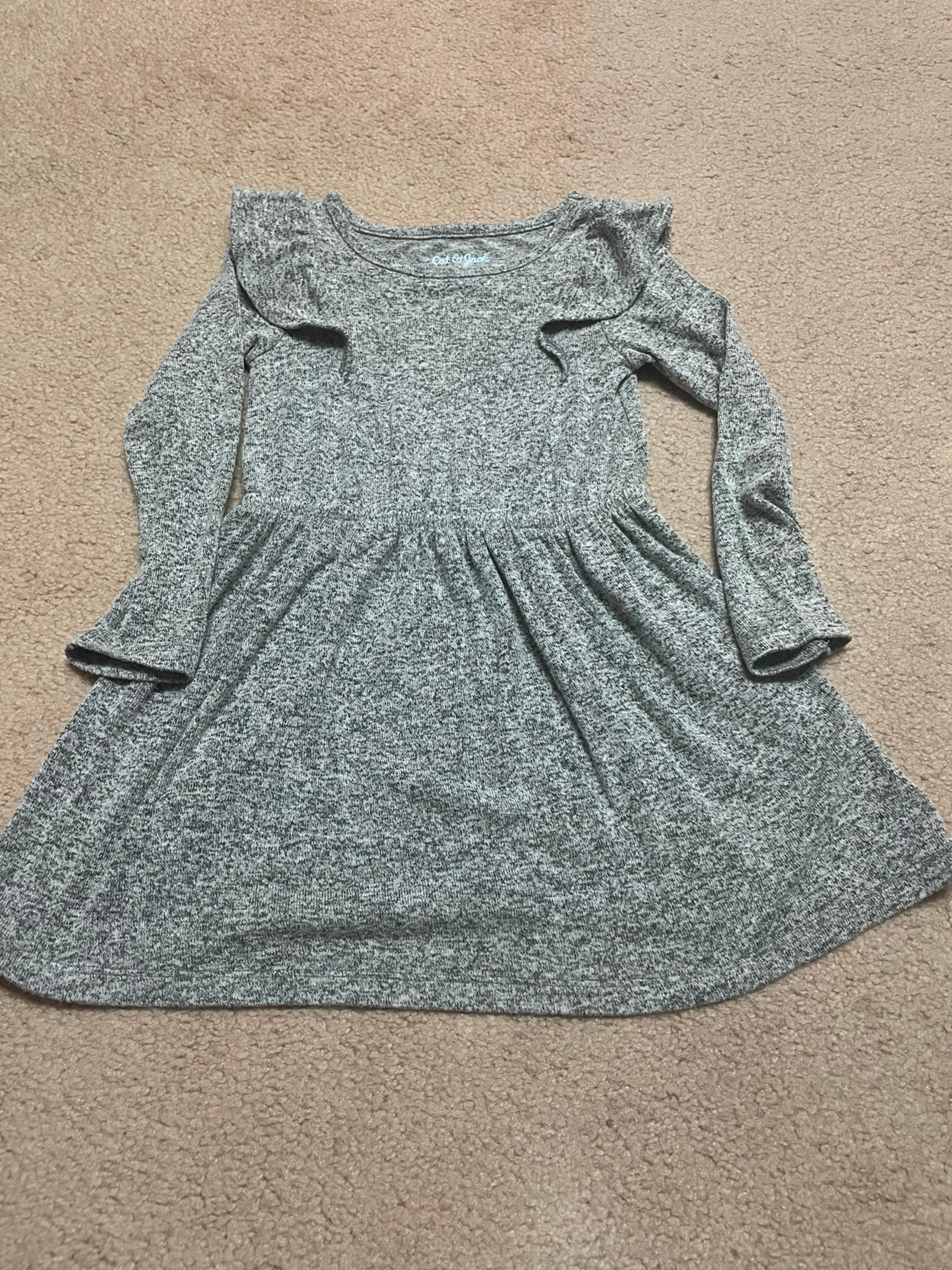 Cat and jack girls gray dress(size:3t)