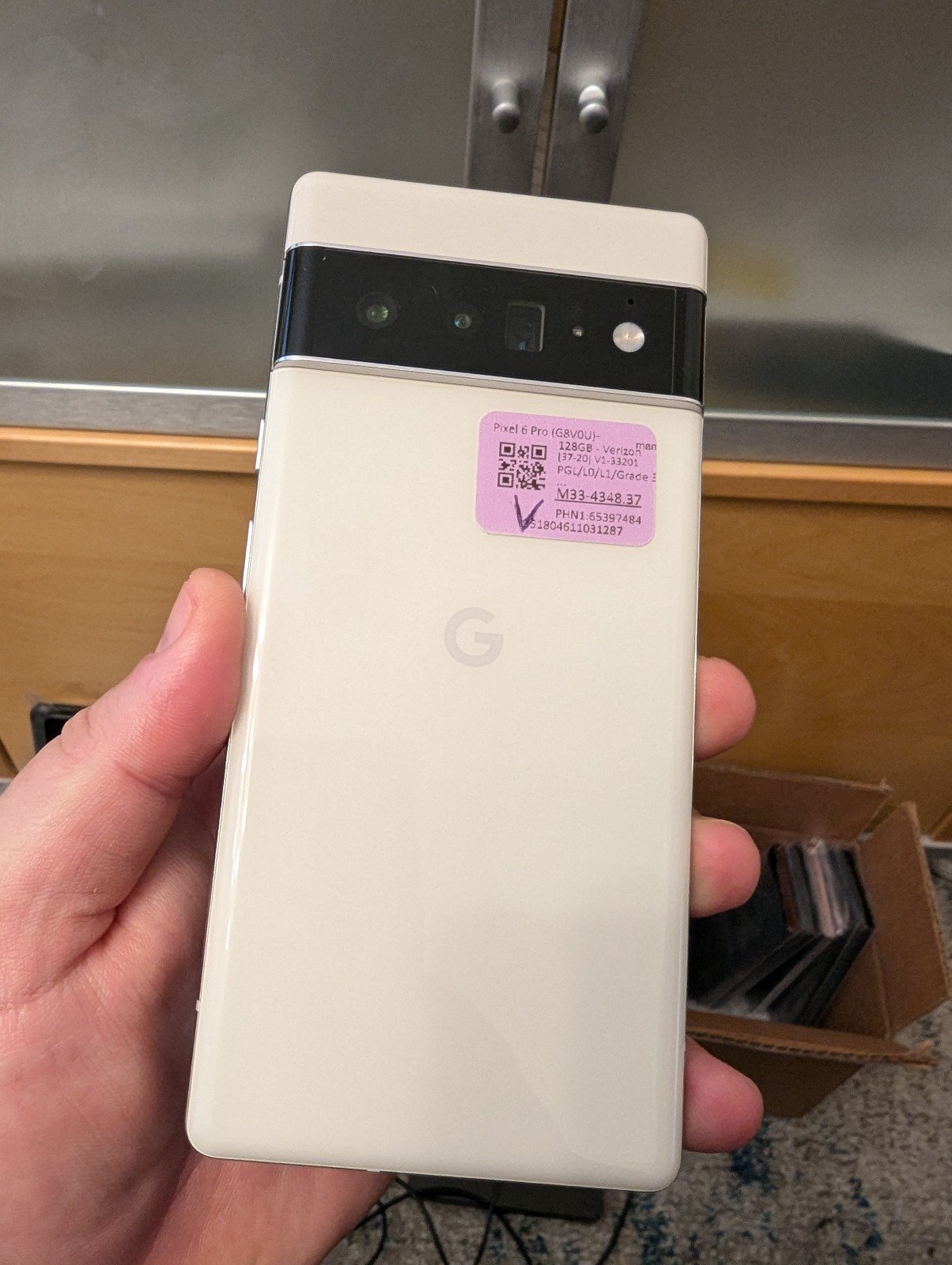 White Sim Unlocked Google pixel 6 PRO 5g 128gb