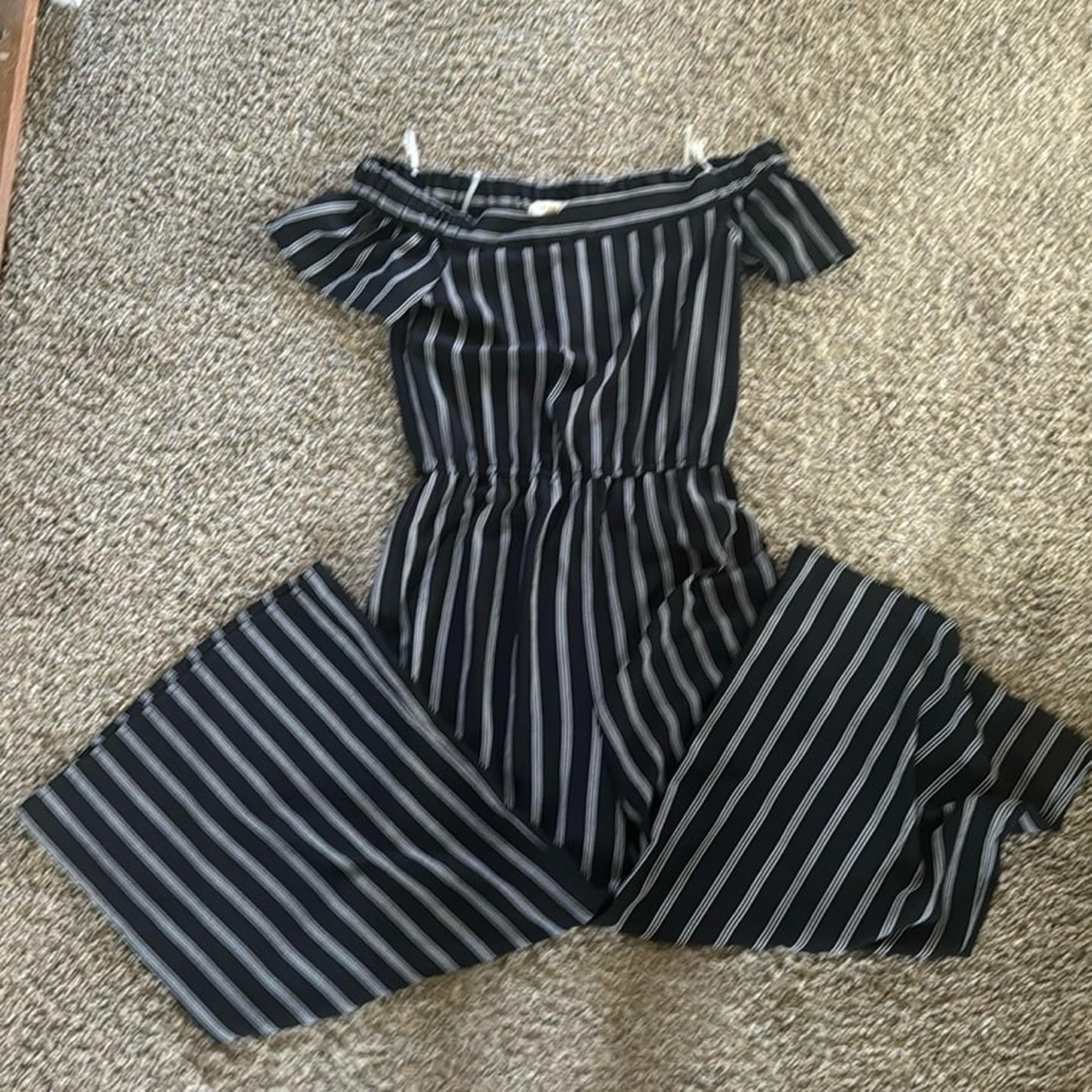 Brand new love culture jumpsuit
size S