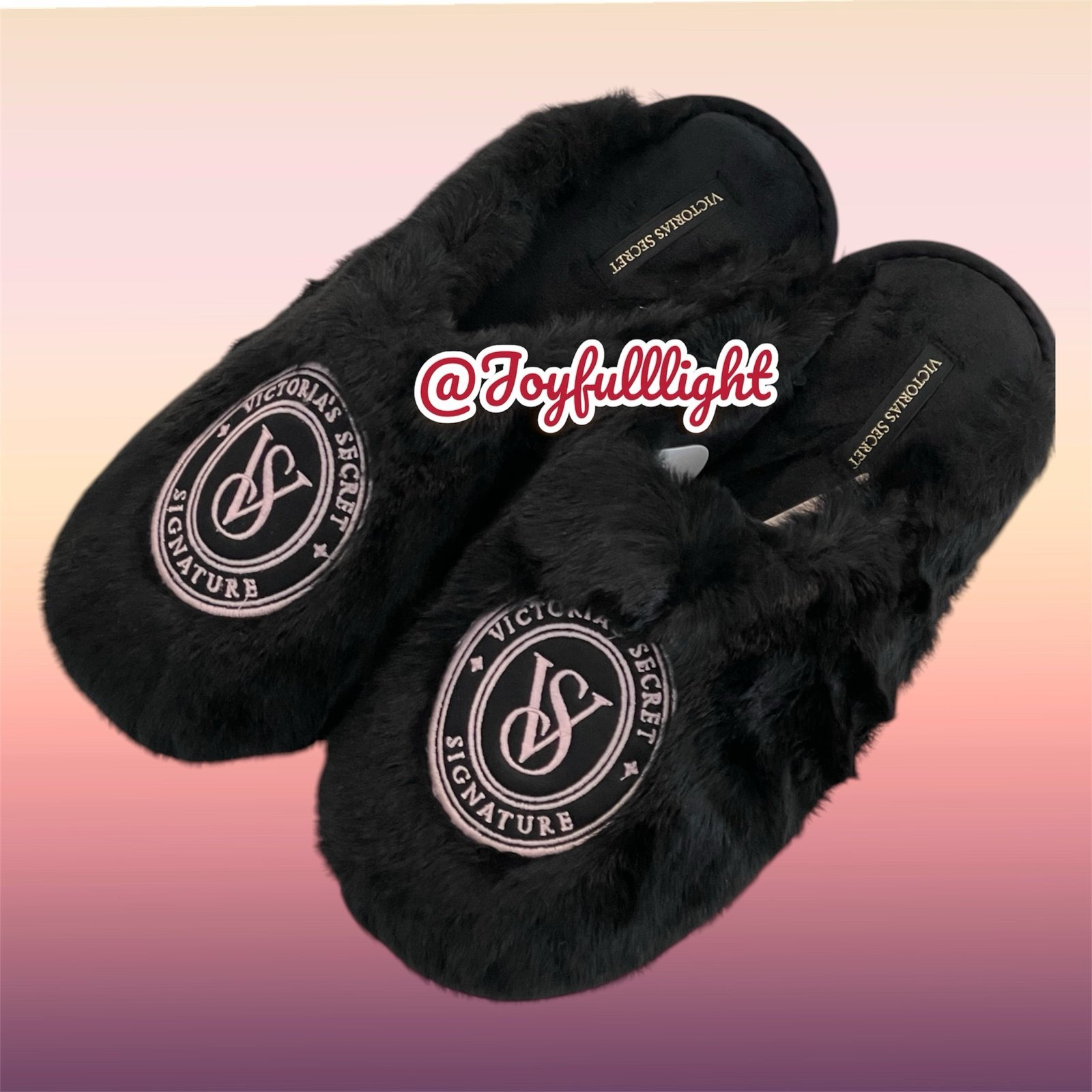 NEW MEDIUM VICTORIA'S SECRET Closed-Toe Faux Fur Slippers in Black