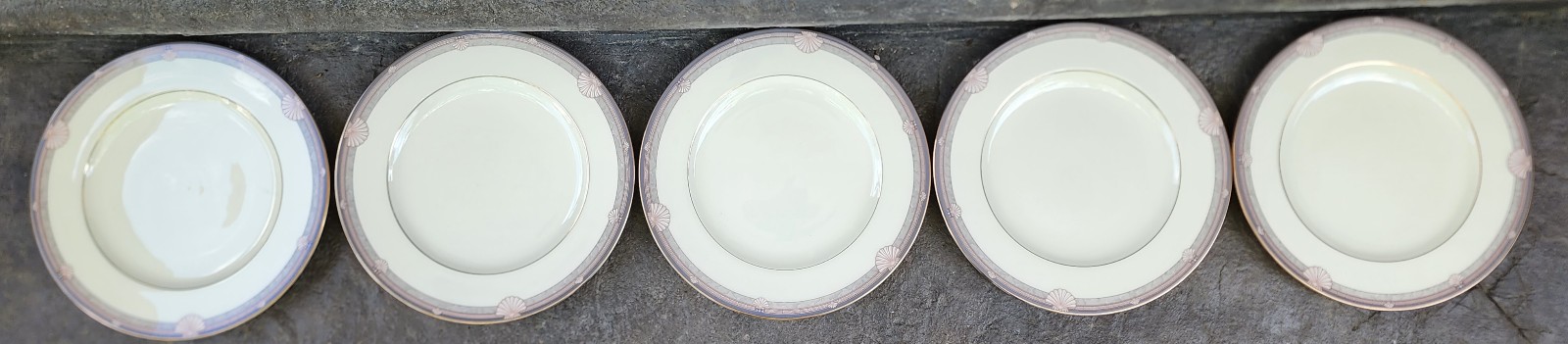 Vintage 5 Noritake Stanford Court 9748 Bone China shell 10.5 Dinner Plates.