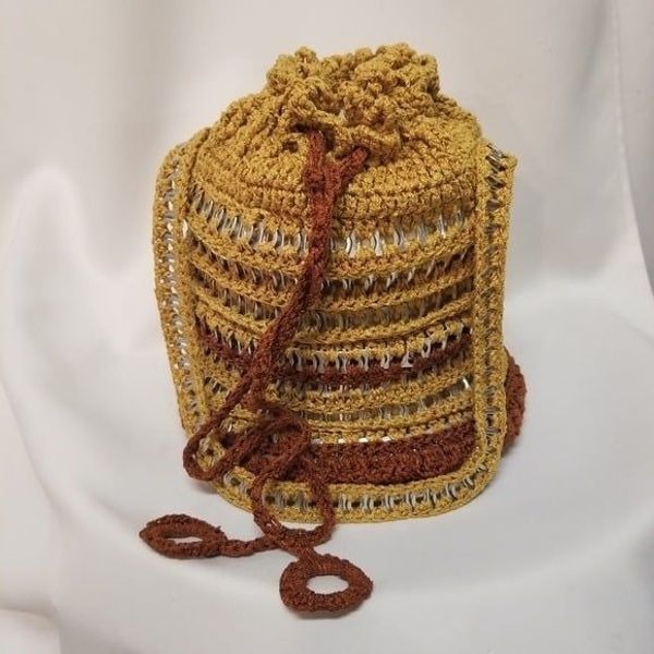 Vintage Handmade Crocheted Macrame Aluminum Soda Pop Can Tab Bucket Shoulder Bag
