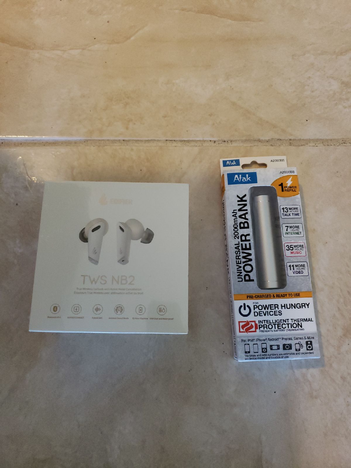 TWS NB2 Wireless earbuds and power bank