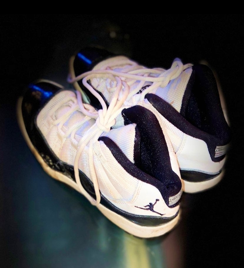 1Y Children Black & White Jordans