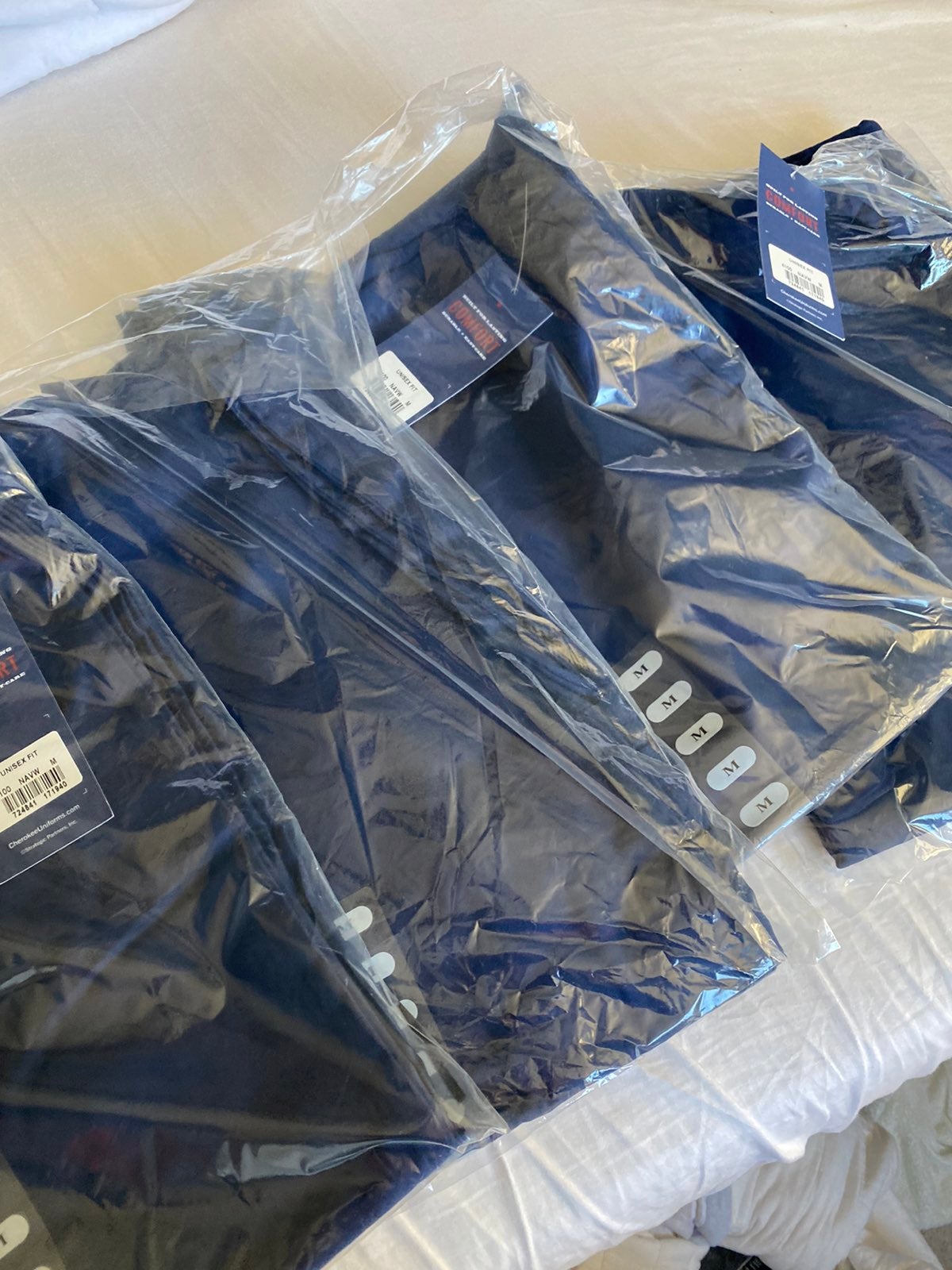 BUNDLE 4 NWTscrubs M