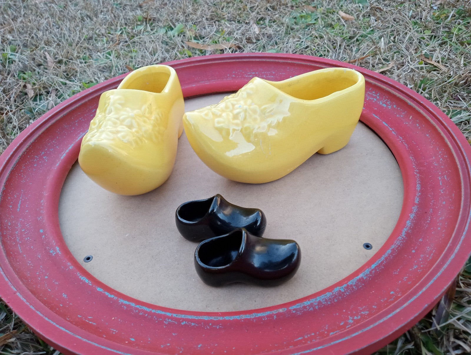 Vintage McCoy Yellow Daisies Planter Set