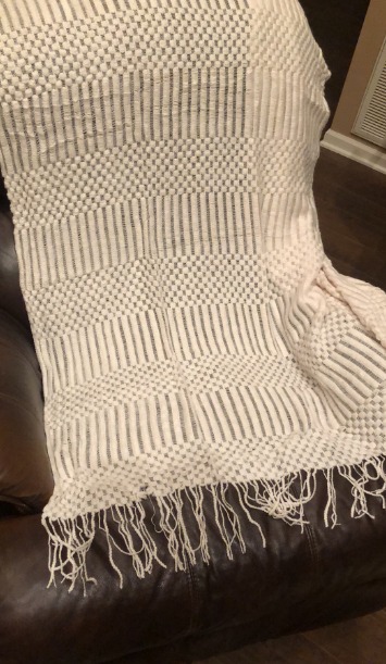 Knitted Throw Blanket for Couch Soft Farmhouse Boho Throw Blanket with Tassels