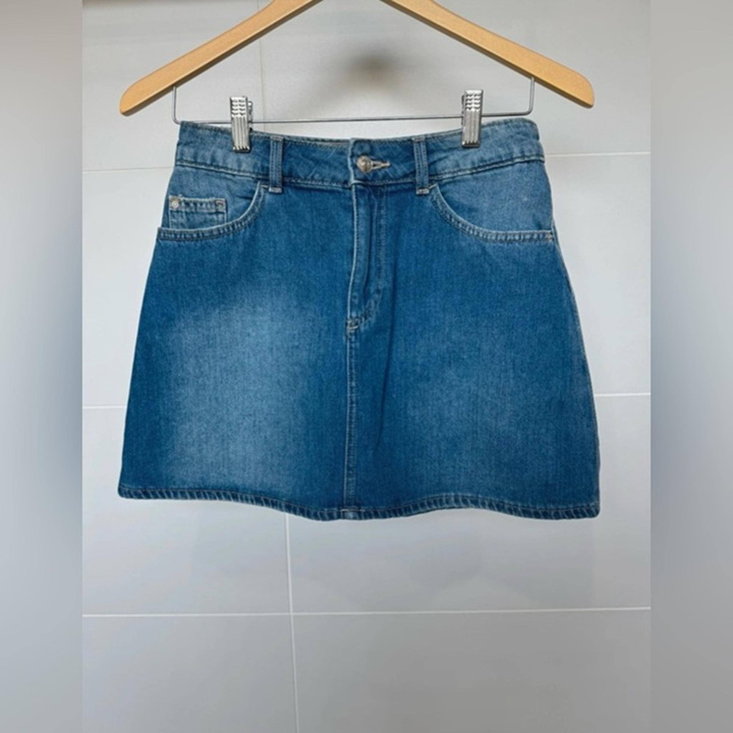 H&M Divided Blue Denim High Waisted Mini Skirt Size 6