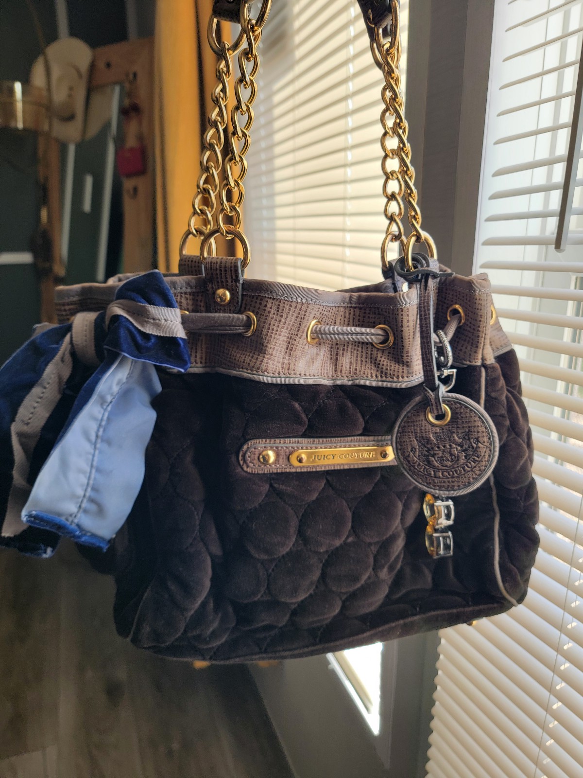 2010 Juicy couture velour pebble daydreamer
