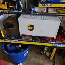 Bruder Scania Ups Truck