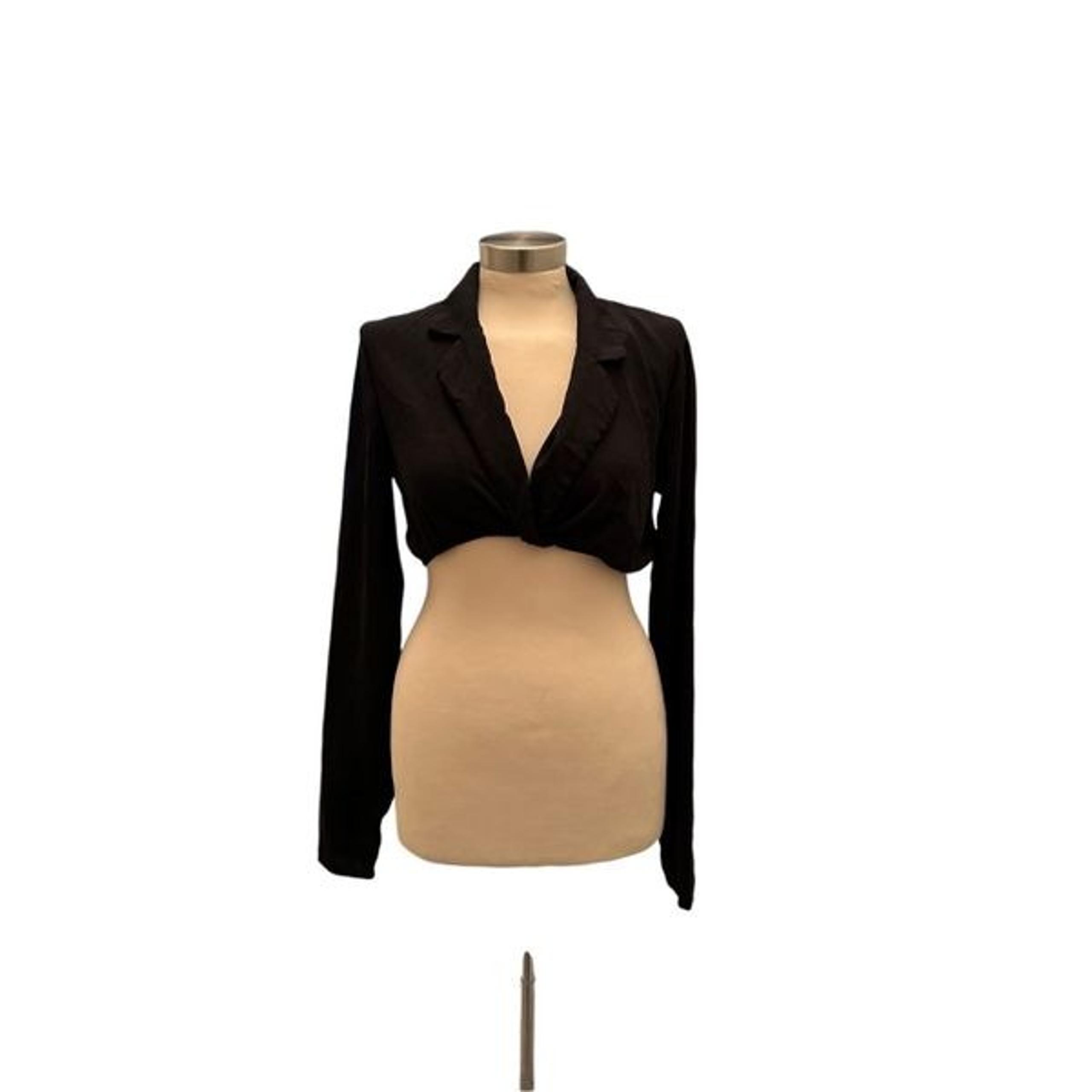 PrettyLittleThing Woven Twist Front Long Sleeve Crop Shirt Crop-Top