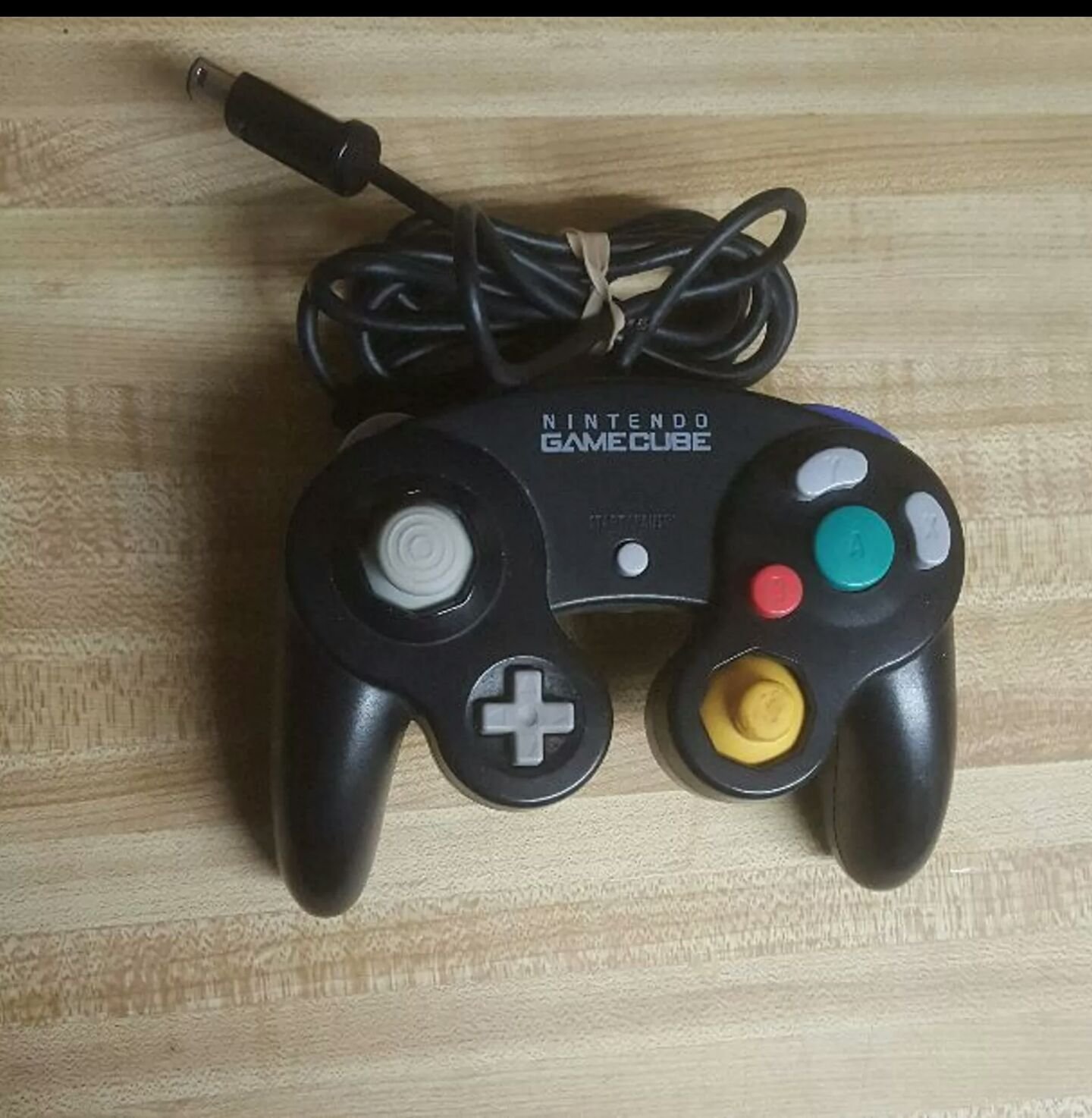 BLACK GAMECUBE CONTROLLER