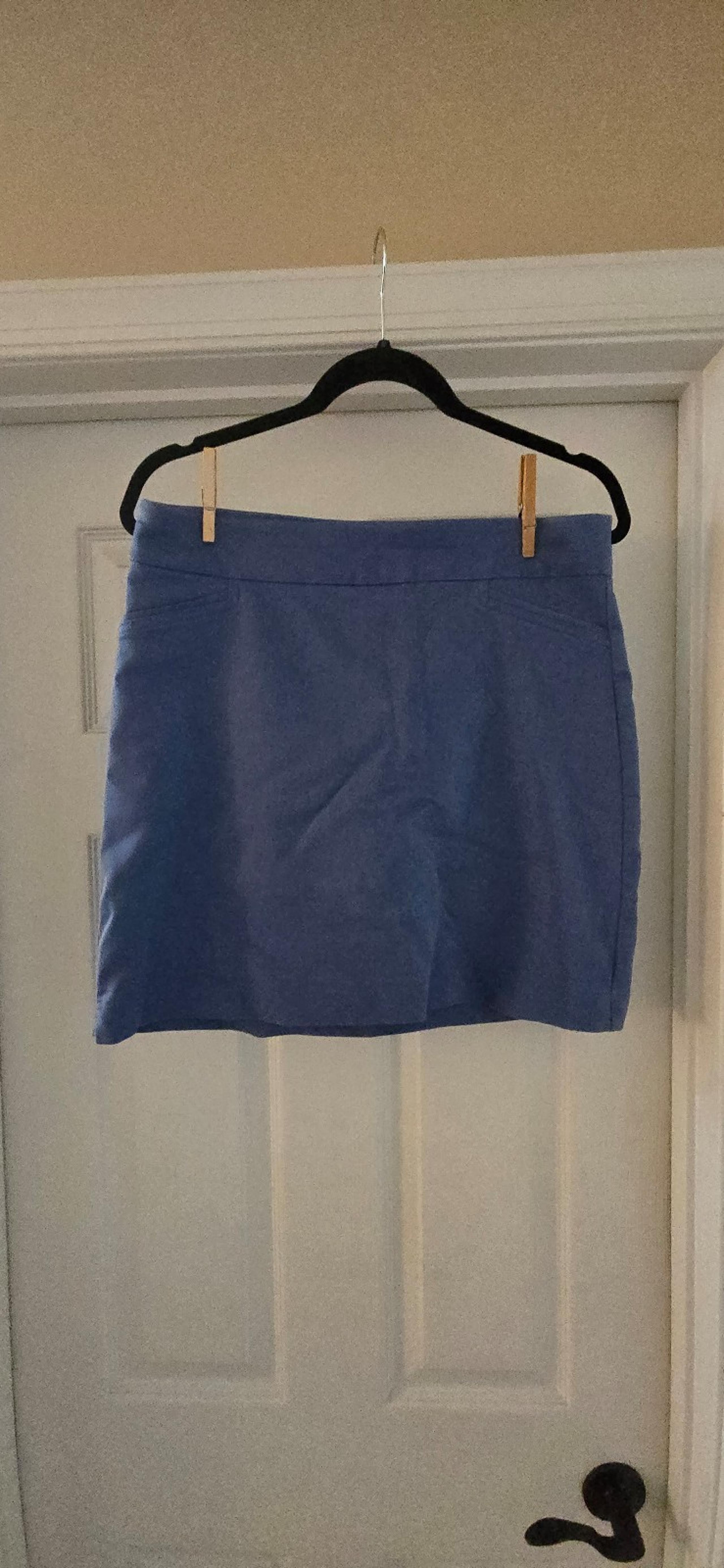 Women skort blue croft & barrow size medium #54
