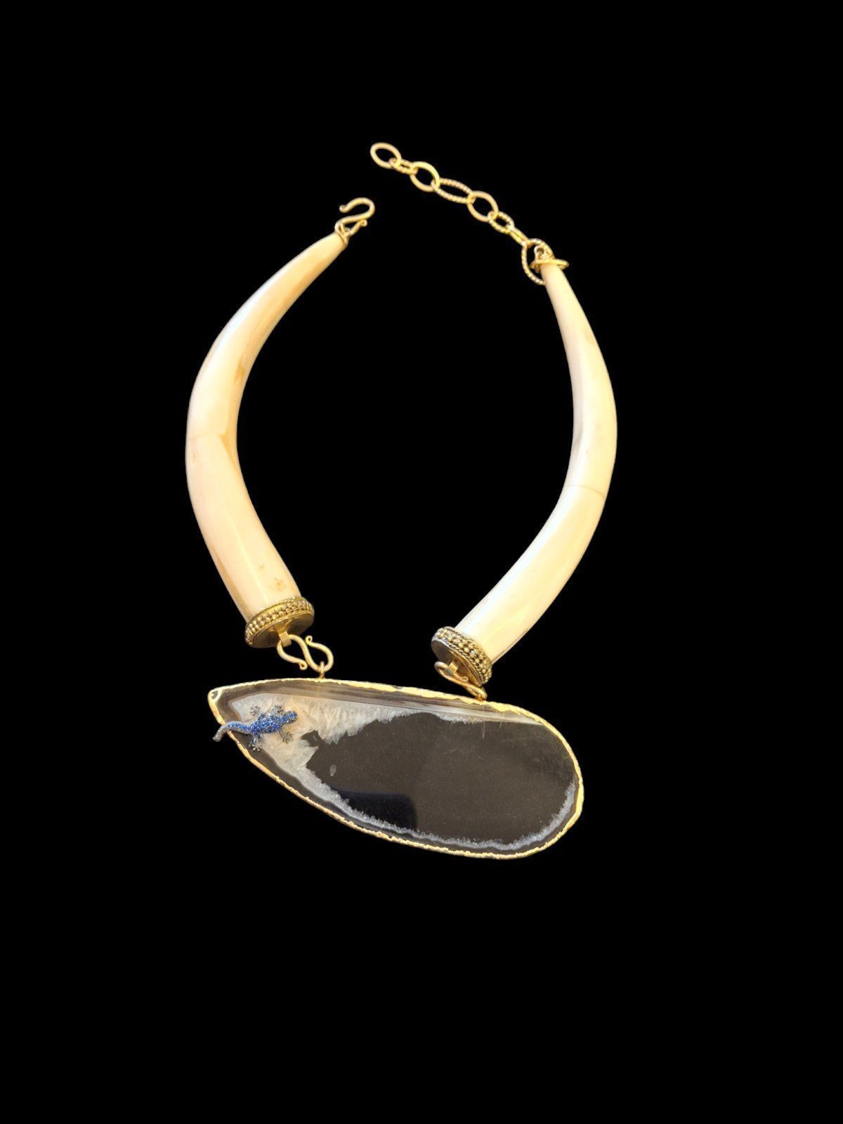 Black agate, bone horn New Tonobi necklace