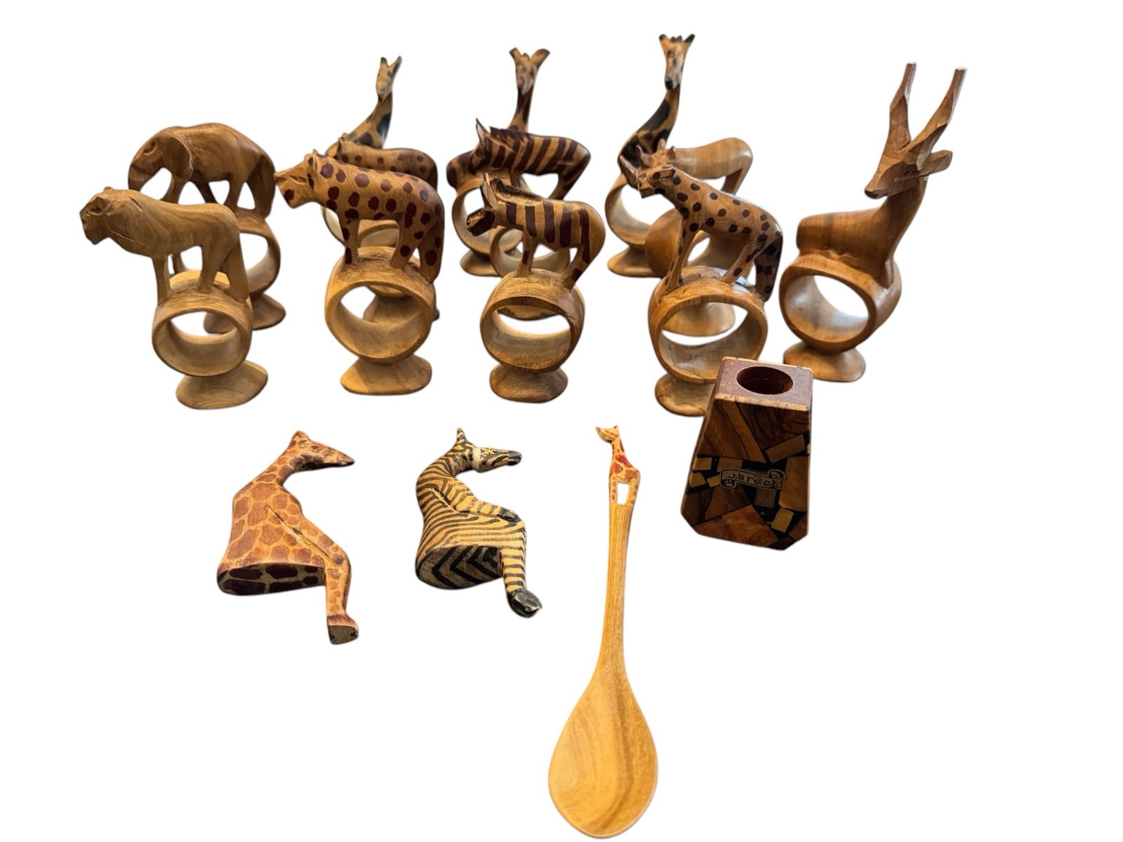12 Hand Carved Wood Safari Jungle Animals African Large Napkin Rings Kenya