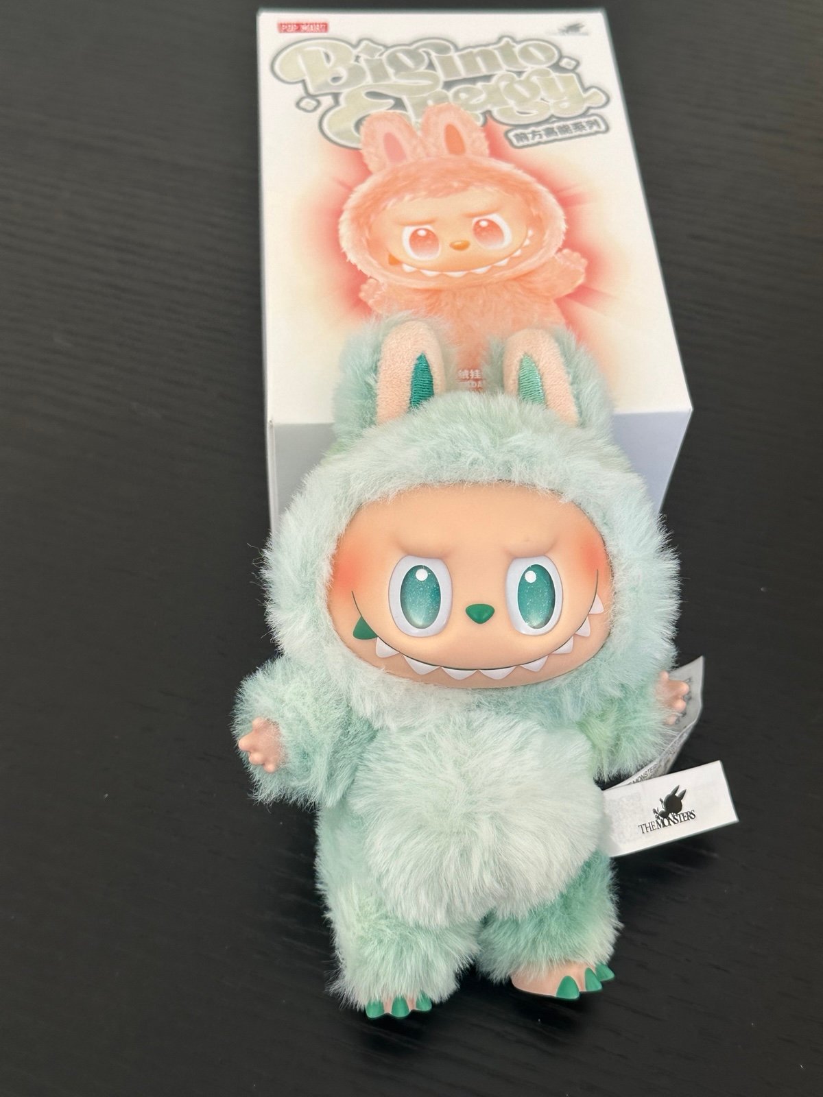 Authentic) (US) LABUBU - THE MONSTERS - Big Into Energy