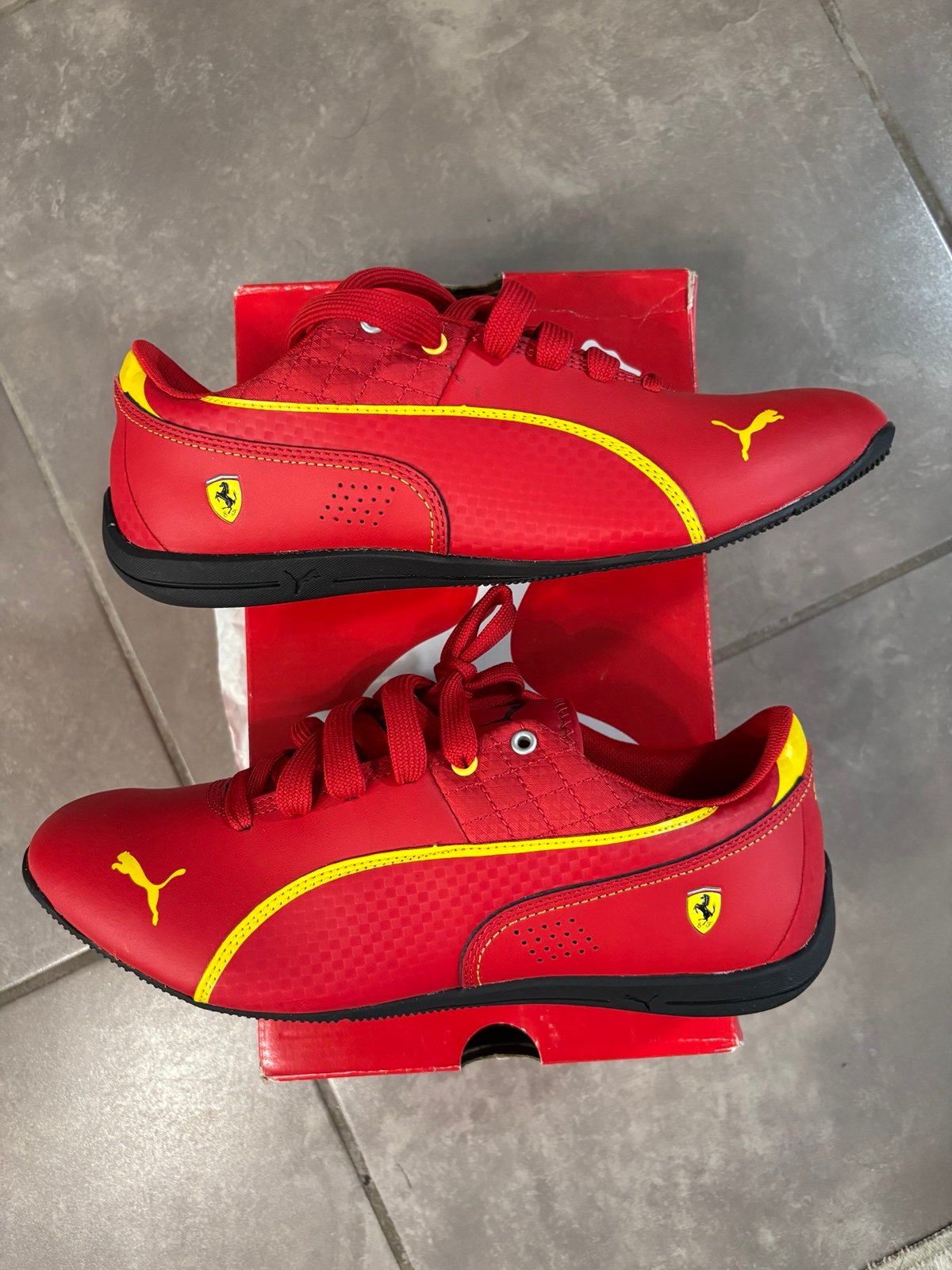 Puma Drift Cat 6 Ferrari Junior size 7