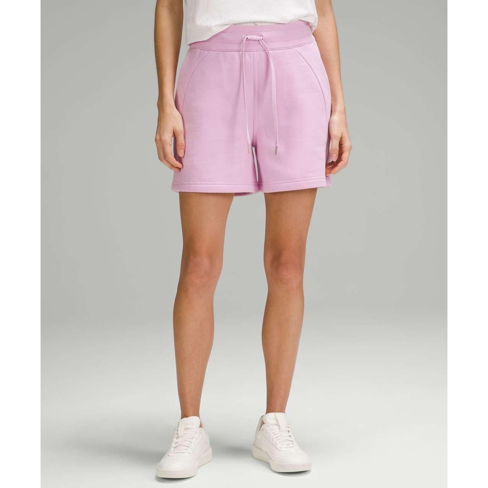 NWT Lululemon Scuba High-Rise Short 5 - MSRP 68