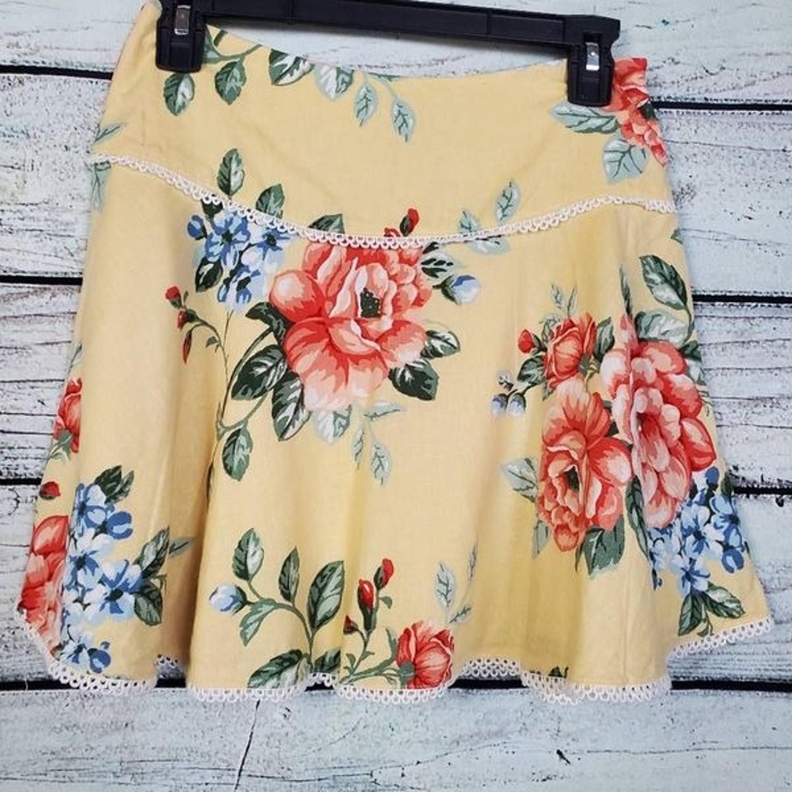 Forever 21 Women’s Skirt Size M Yellow Floral A-Line Lace Trim Summer Boho