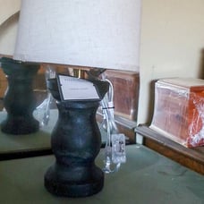 Threshold table lamp