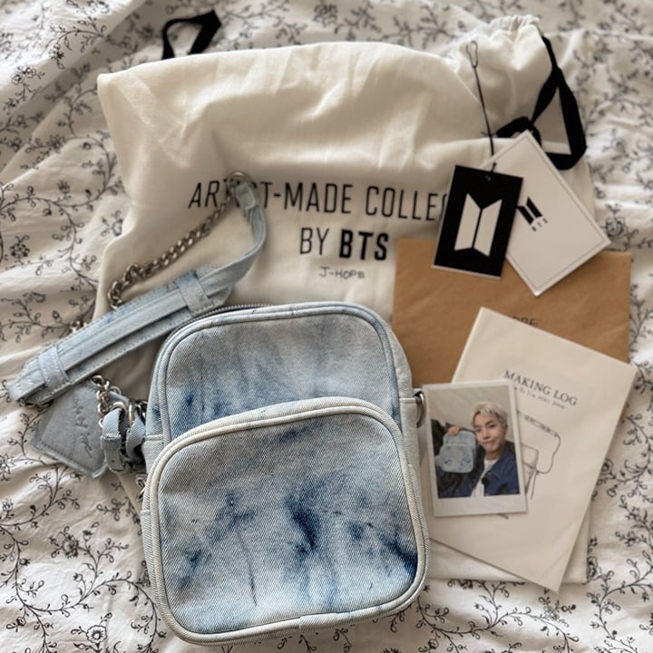 [J-HOPE] SIDE BY SIDE MINI BAG